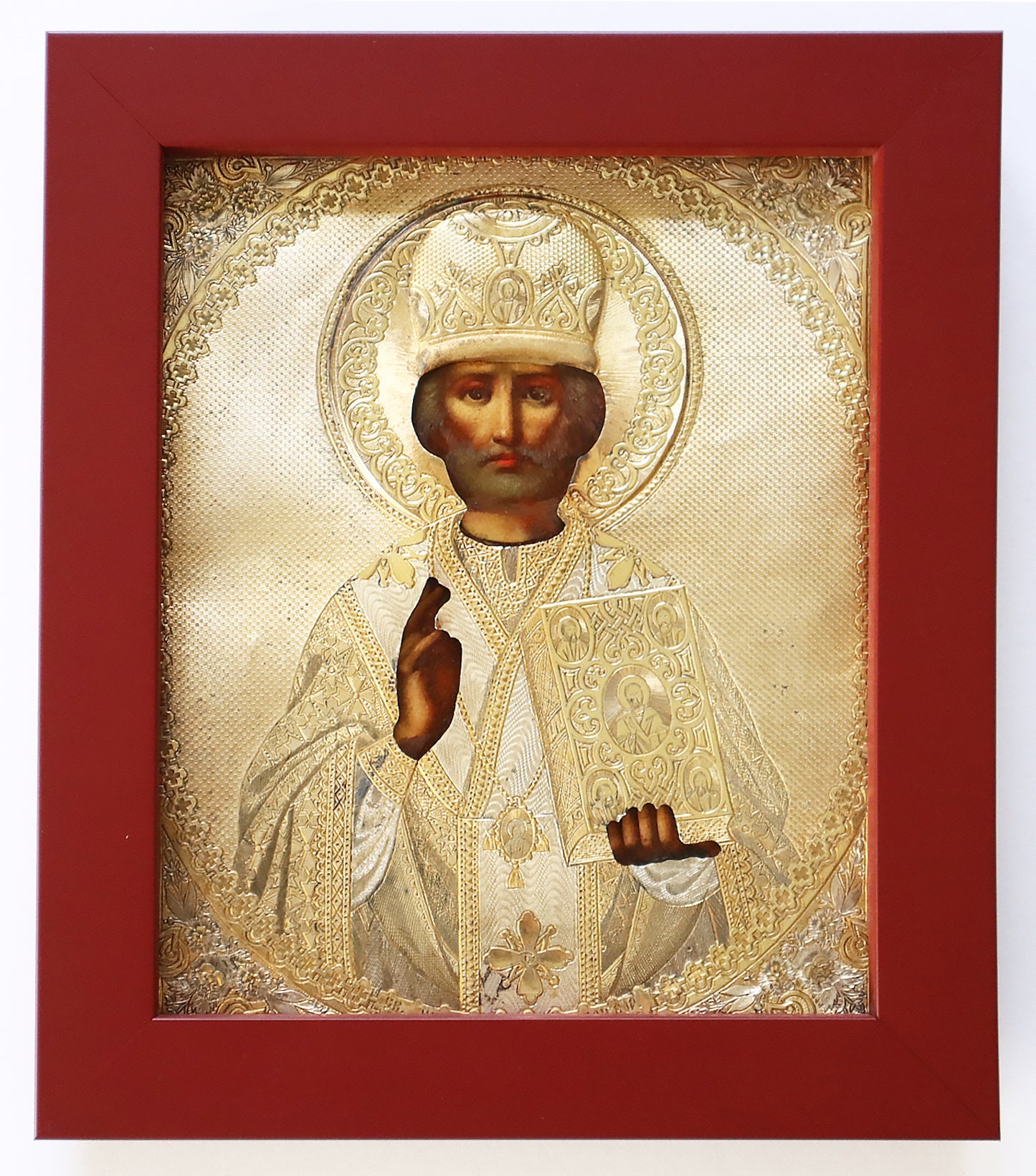 Christian, Orthodox icon of St. Nicholas the Wonderworker in a silver cover. | 5752 |