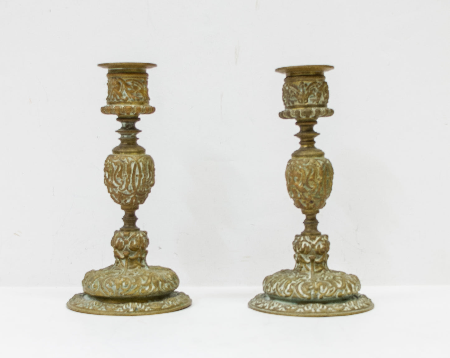 Antique 17th c. A Pair of Bronze Candlesticks. | 4329 |
