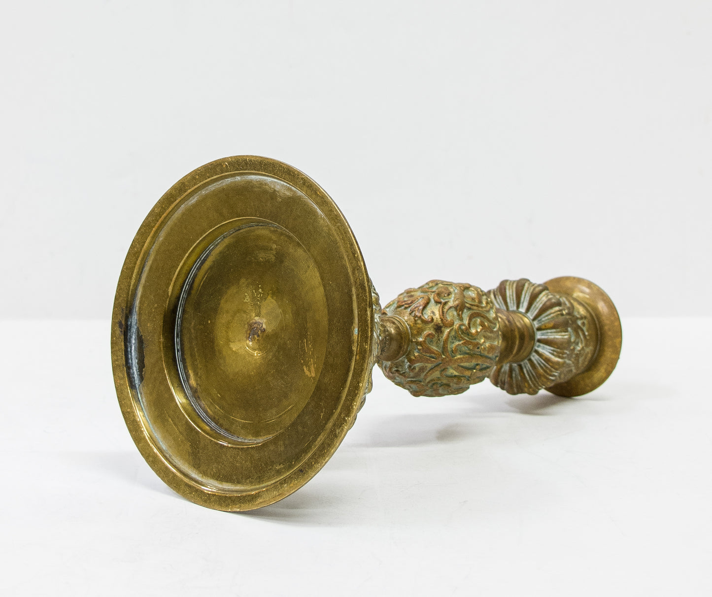 Antique 17th c. A Pair of Bronze Candlesticks. | 4329 |
