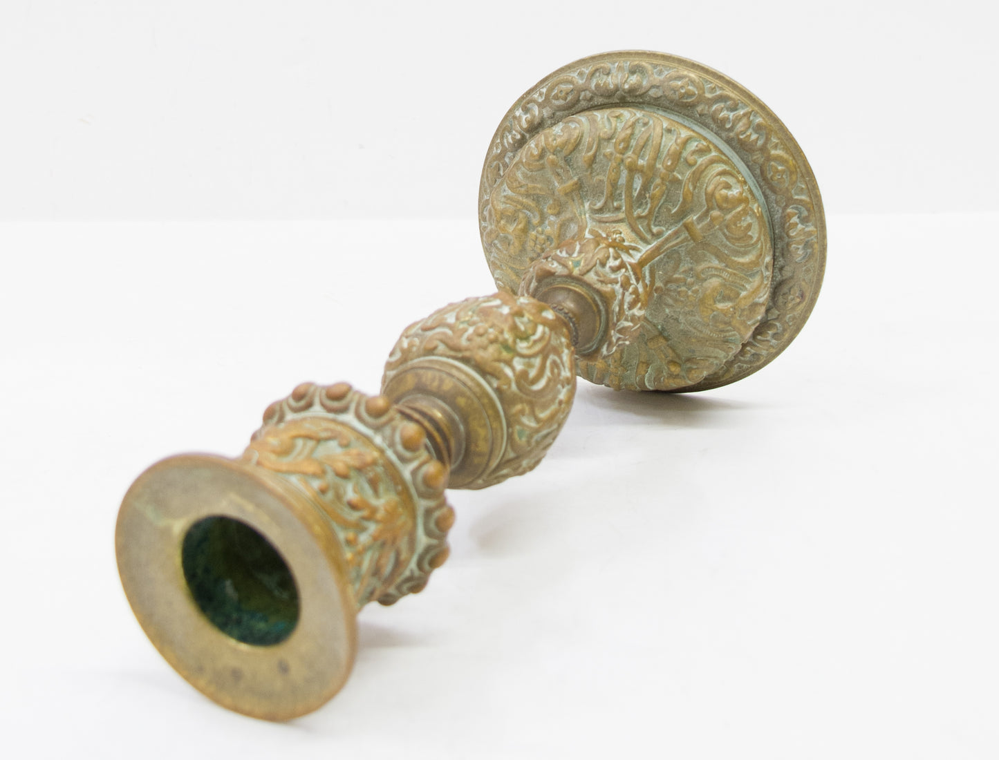 Antique 17th c. A Pair of Bronze Candlesticks. | 4329 |