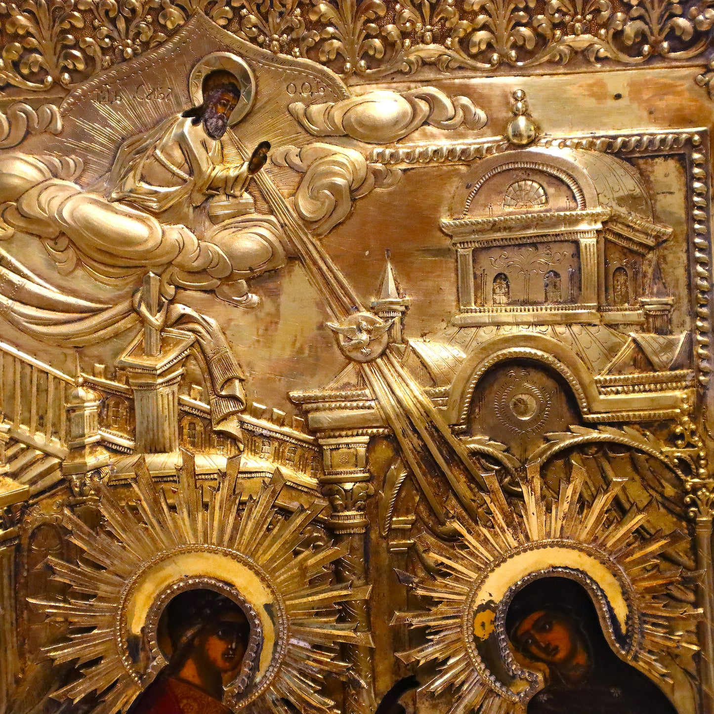 5136 | Antiques, Orthodox, Russian icon: THE ANNUNCIATION WITH A SILVER-GILT COVER.