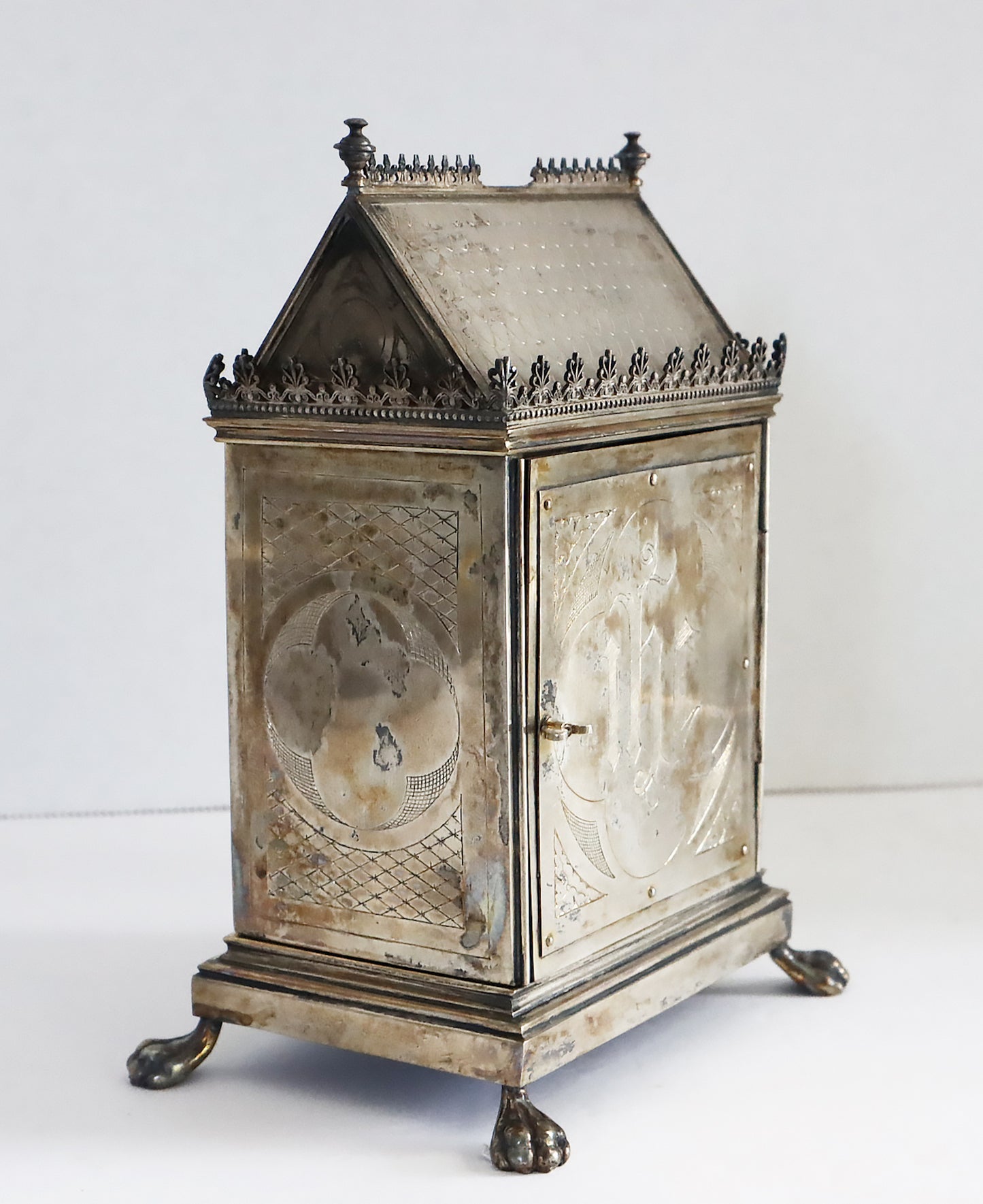 A Silver Sacred Bread Box in the shape of a Gothic Building. Gothic Revival. | 5758 |