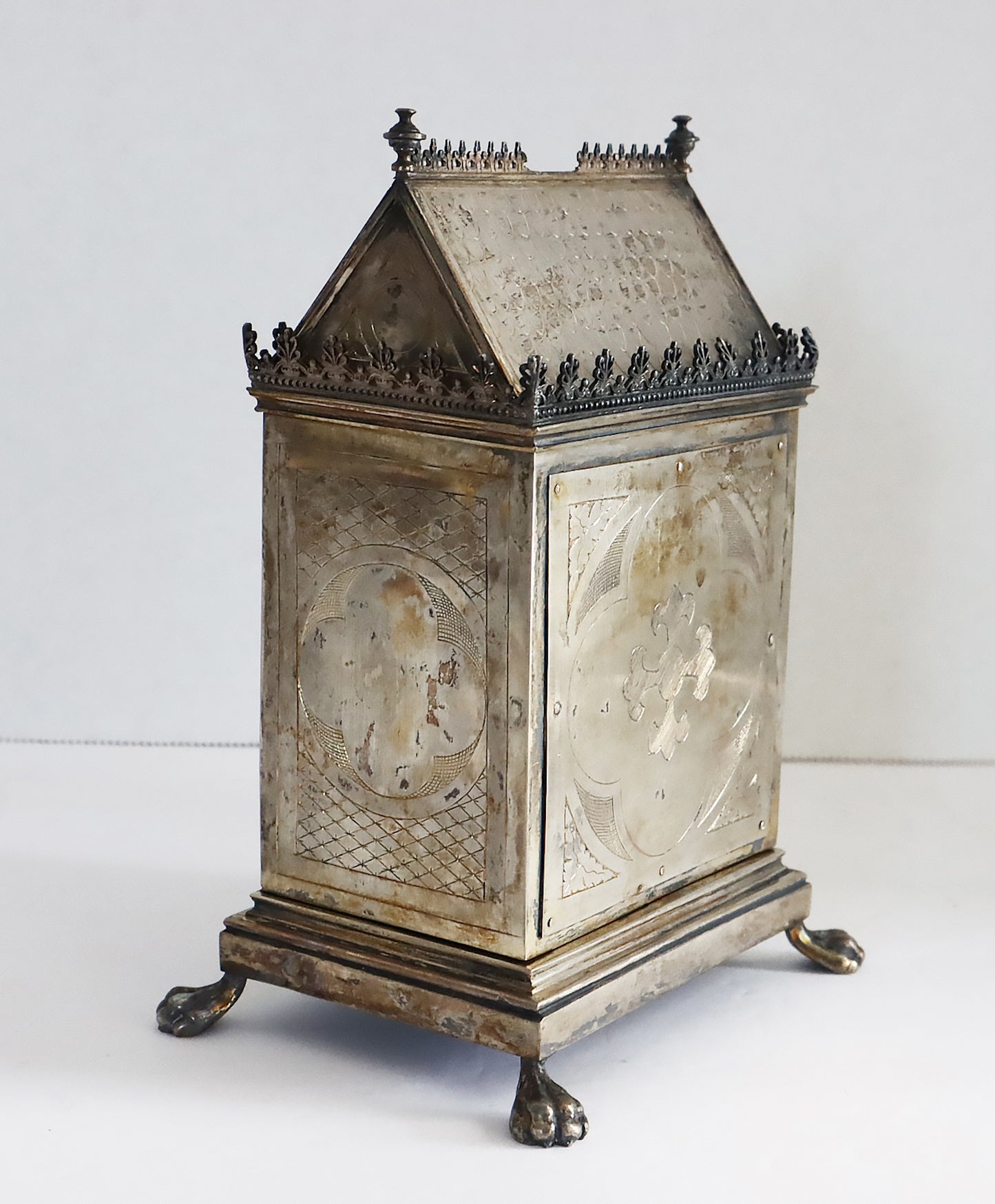 A Silver Sacred Bread Box in the shape of a Gothic Building. Gothic Revival. | 5758 |