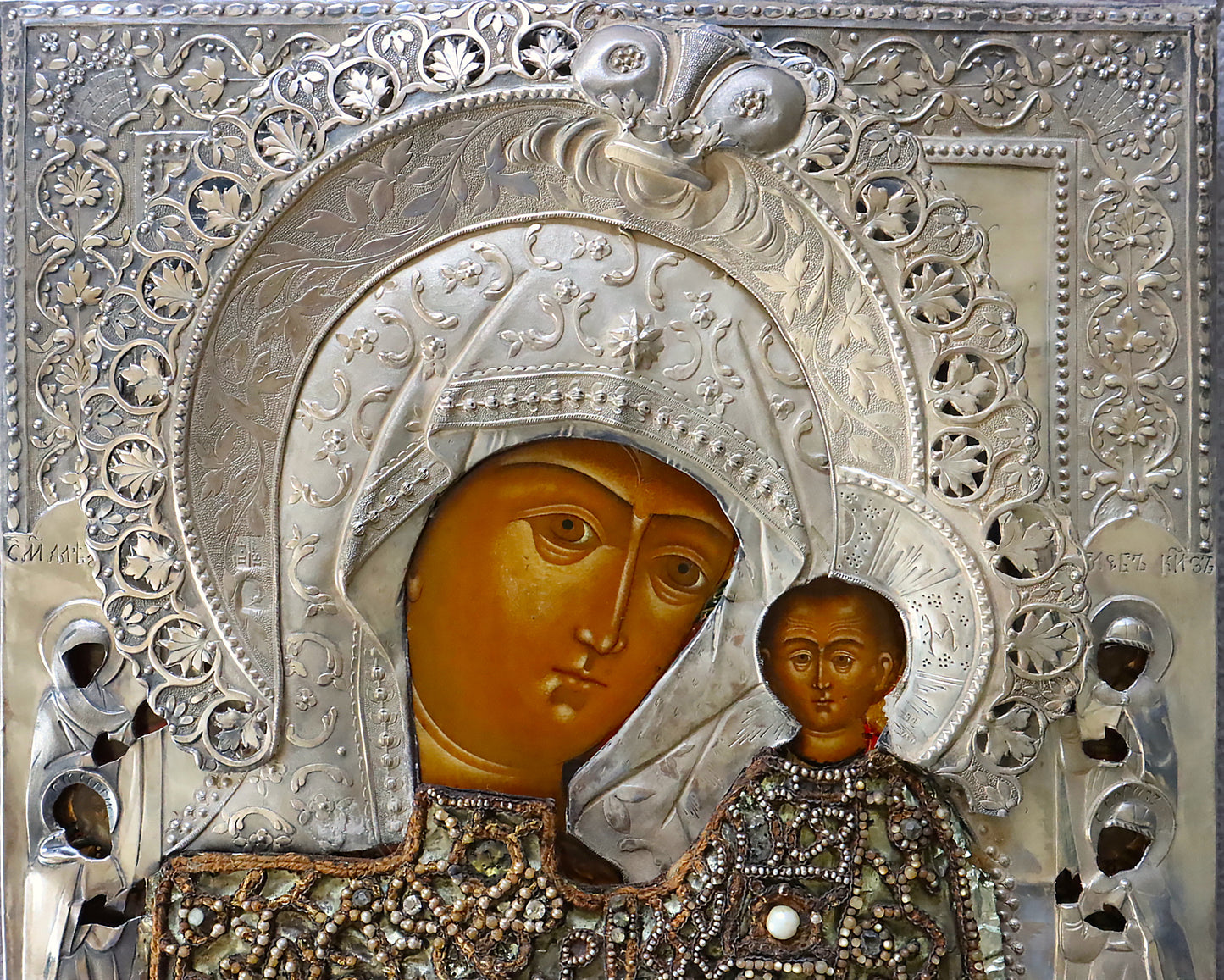 19TH C. SILVER ORTHODOX MOTHER OF GOD OF KAZAN ICON | 5859 |