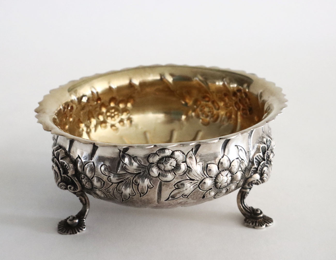 Antique An Irish Elizabeth II Silver Bowl. | 4783 |