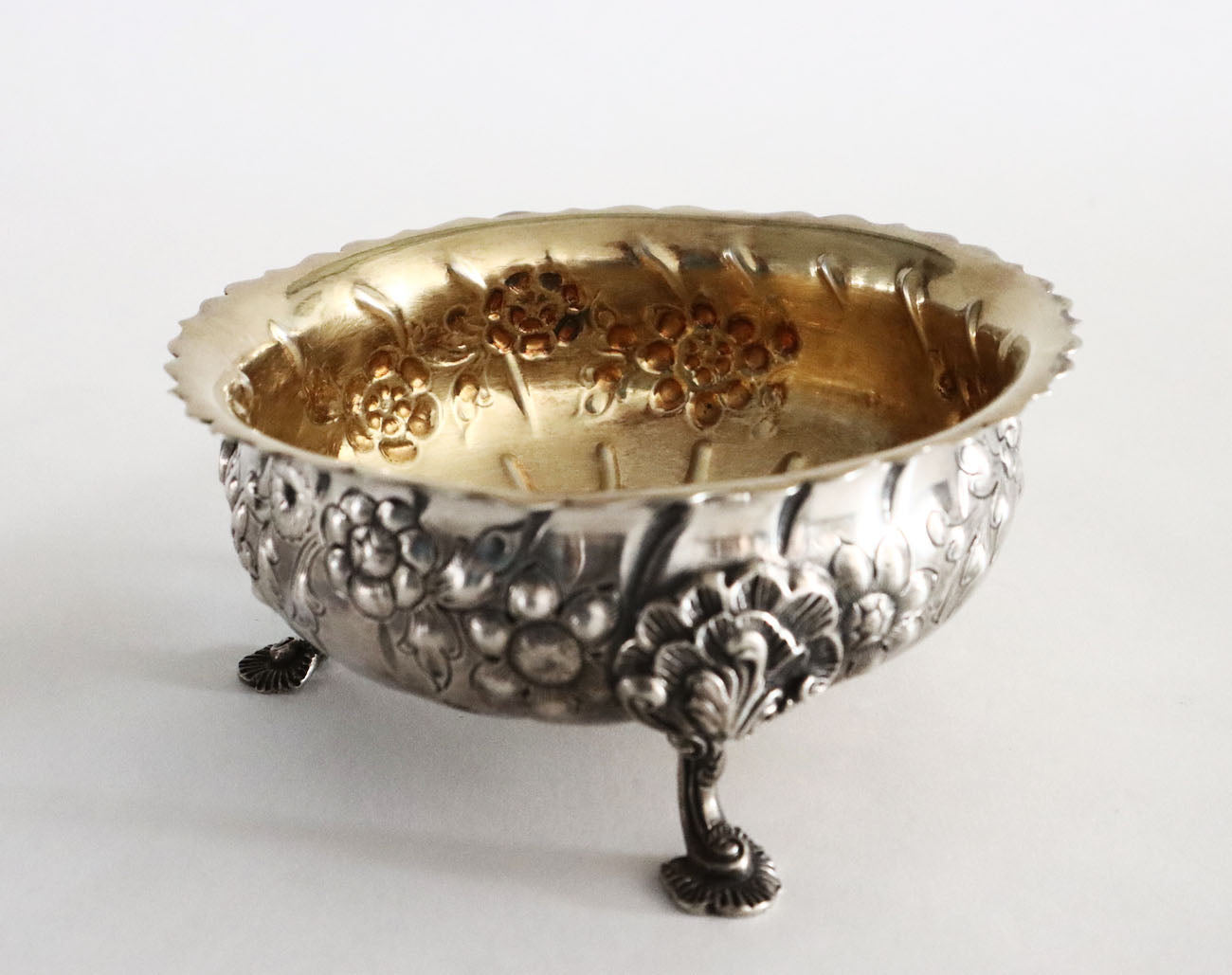 Antique An Irish Elizabeth II Silver Bowl. | 4783 |